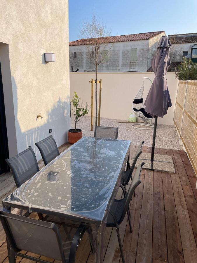 Villa 8 Personnes Bord De Mer Climatisee Saintes-Maries-de-La-Mer Exterior foto